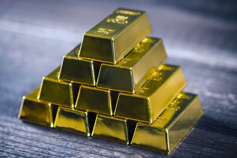 Investment decisions in gold